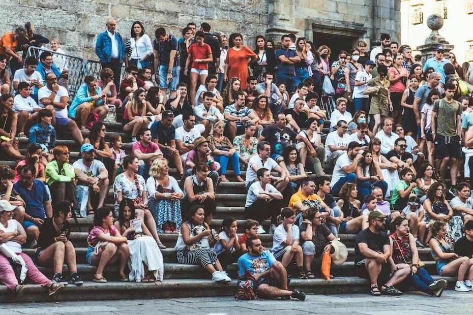 Argumento ad populum, significado y ejemplos