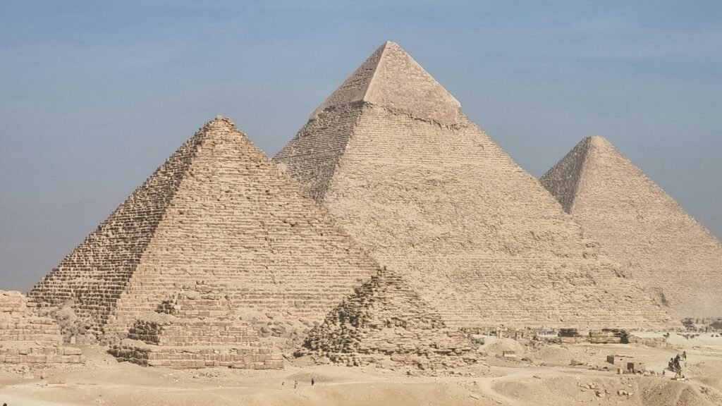 vida extraterrestre, OVNIs evidencia, UAP fenómenos aéreos, contacto extraterrestre, Área 51, avistamientos OVNI